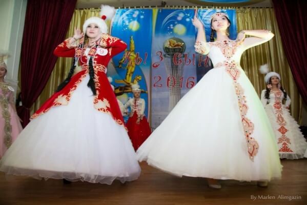 қыз сыны, көктем аруы, таныстыру